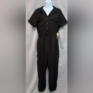 Hint Of Blush Women’s Sz Large ‎ Jumpsuit Black Short Sleeveless NWT